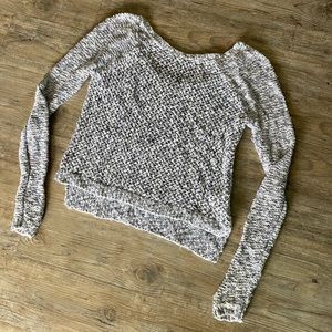 Abercrombie & Fitch White and Navy Knit Sweater (M)